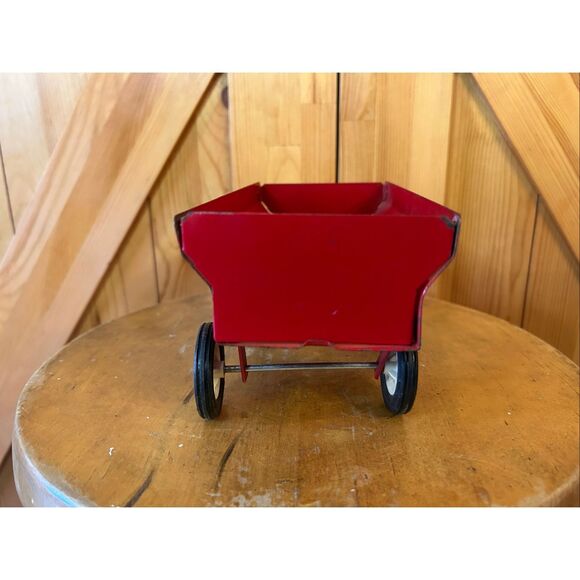 Vtg. Ertl Farm Toy Wagon Turning Wheels Opening Gate (5258) - Picture 2 of 10